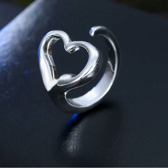 Silver Heart Adjustable Ring - Picture 1 of 4